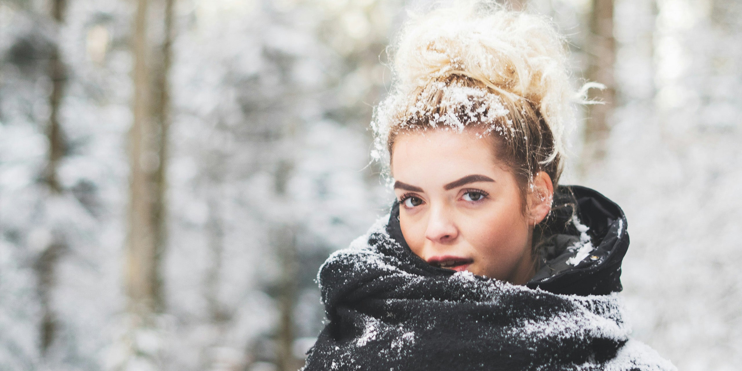 Come trattare la pelle del viso in inverno: una guida per mantenere la tua pelle idratata e protetta